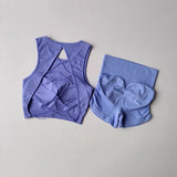 Women’s Seamless Backless Cross-Strap Yoga Set – Breathable Quick-Dry Sports Vest & High-Waist Pleated Hip-Lifting Shorts